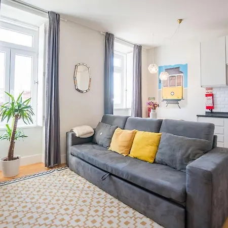 Cosy And Central Ac Lisboa